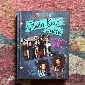 Disney Descendants Villain Kids Guide Book - Black and Blue Cover
